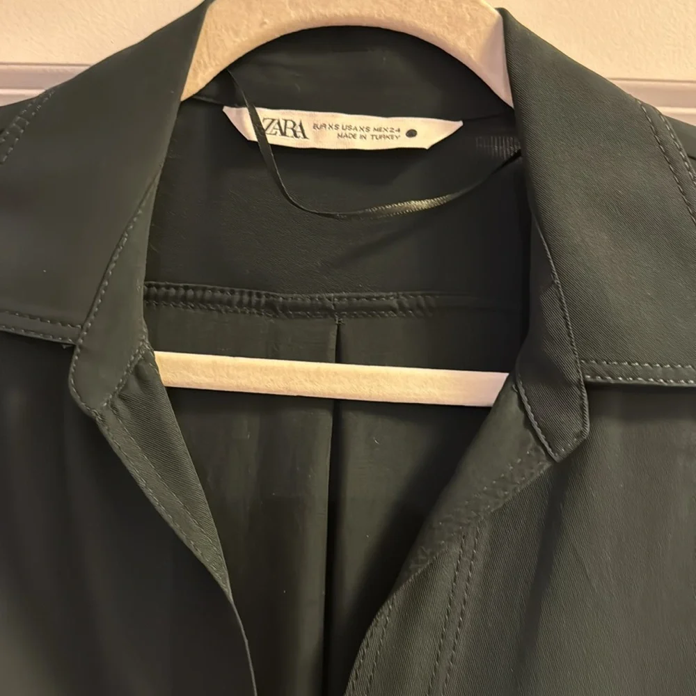 Top - Picture 2 of 3